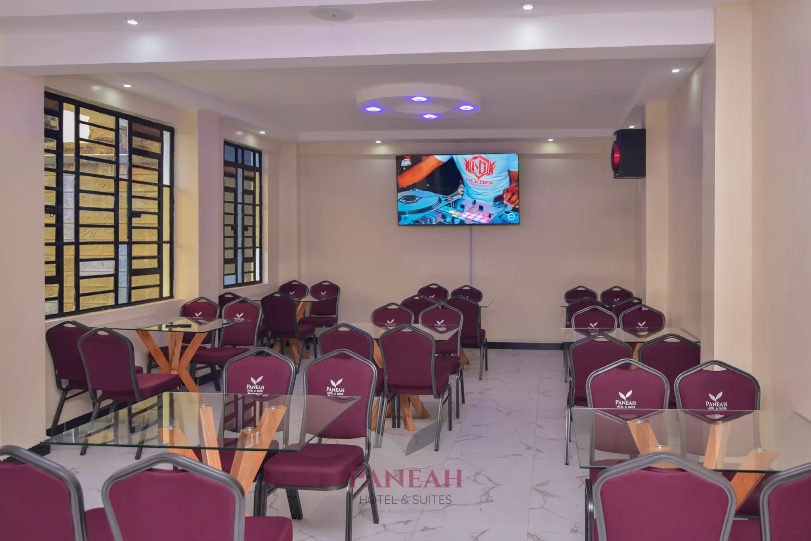 Food at Mac's Restaurant, Paneah Hotel & Suites