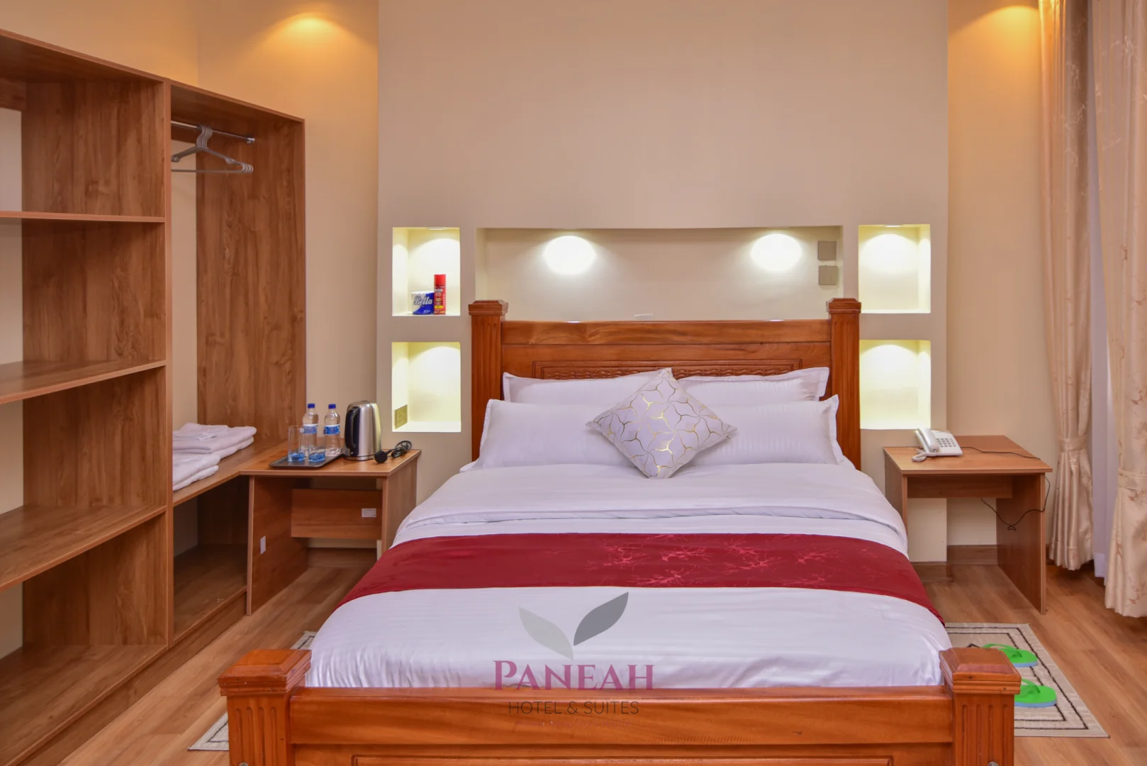 Paneah Hotel & Suites exterior